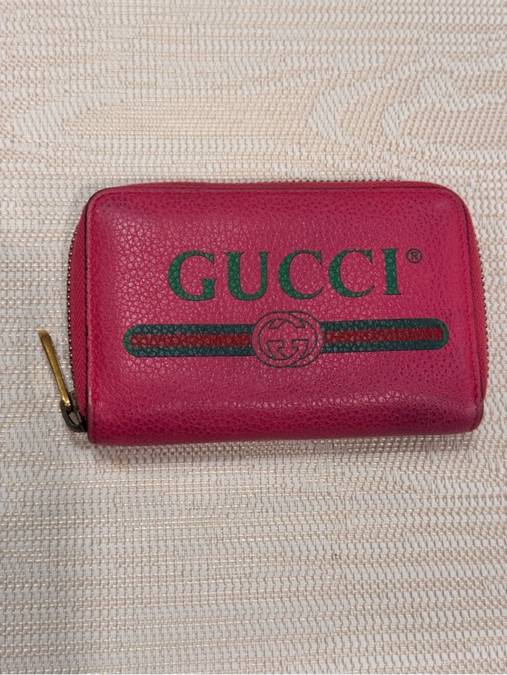 Gucci Fuchsia/Pink Leather Zip Card Case with Green Logo Stripe